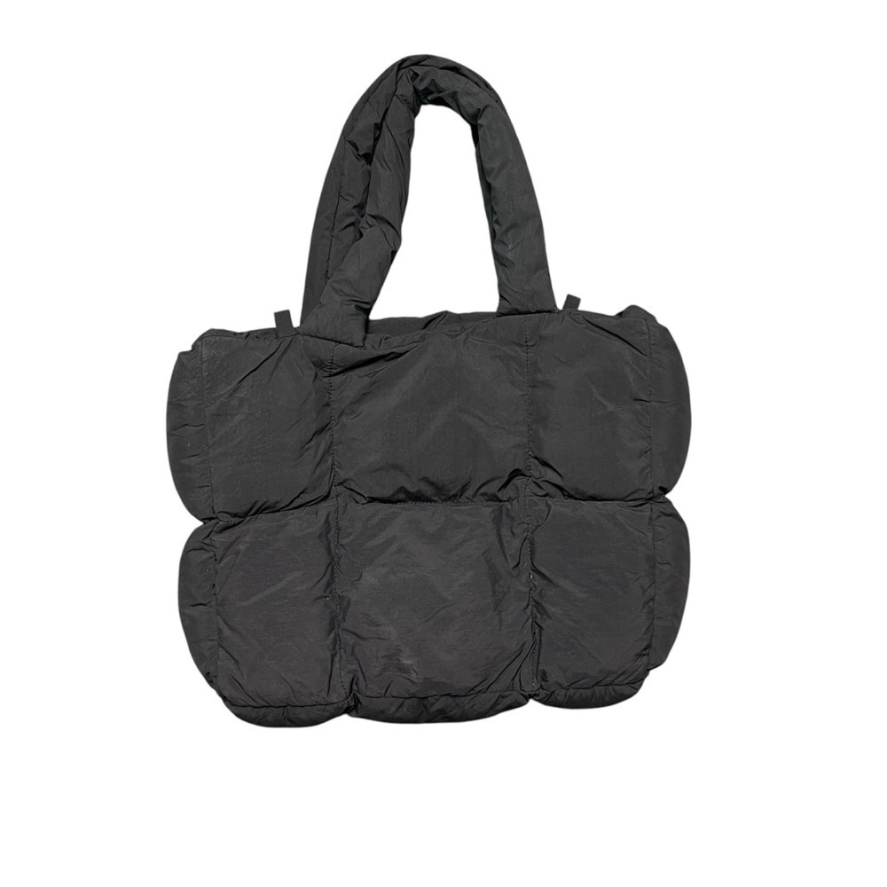 Puffer Chunky Nylon Tote In Black